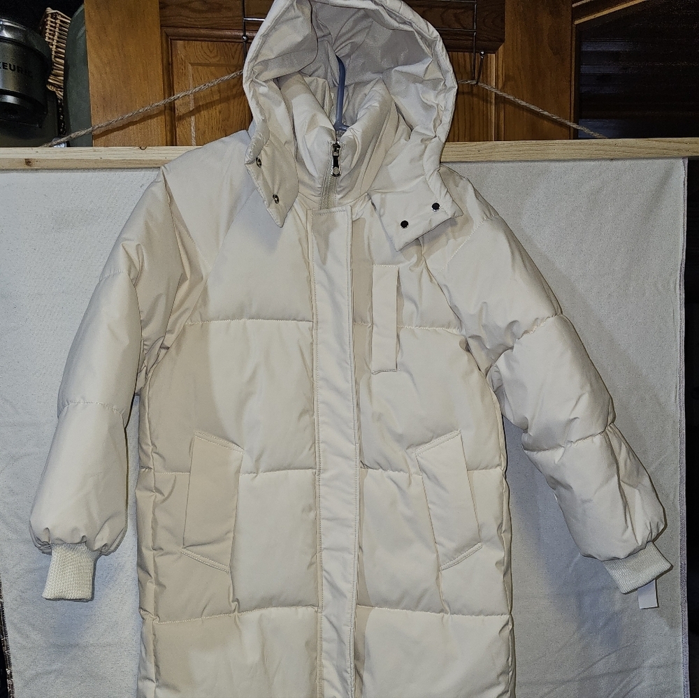 Women's Cream Puffer Jacket